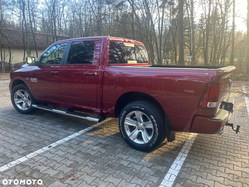 RAM 1500 Crew Cab Sport - 4