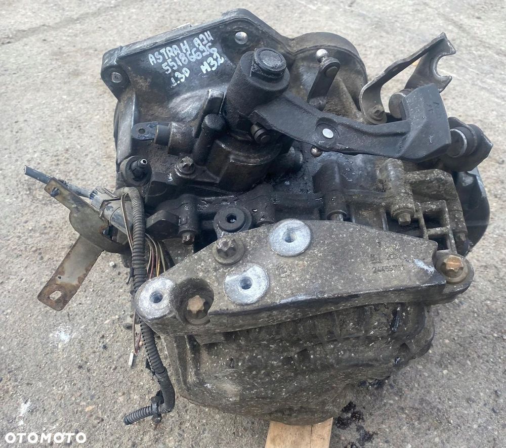 SKRZYNIA MANUALNA BIEGÓW OPEL ASTRA H 1.3CDTI 55186626 - 3