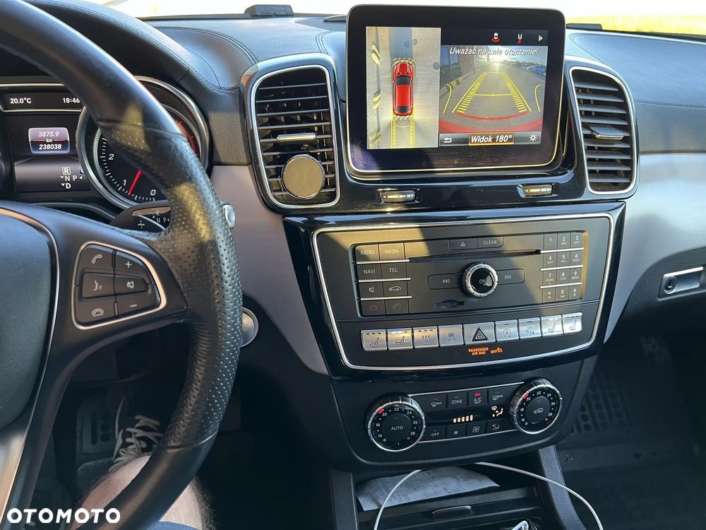 Mercedes-Benz GLE 350 d Coupe 4Matic 9G-TRONIC AMG Line - 24