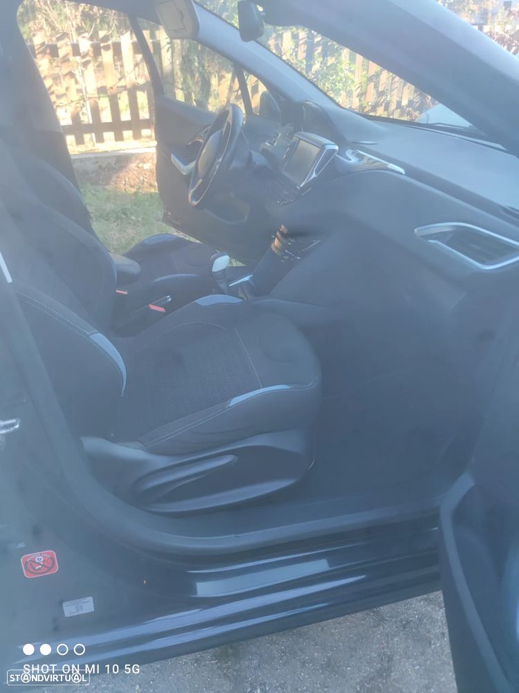 Peugeot 208 1.6 e-HDi Allure - 4