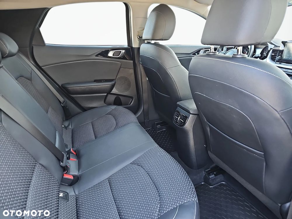 Kia XCeed 1.6 T-GDI L DCT - 11