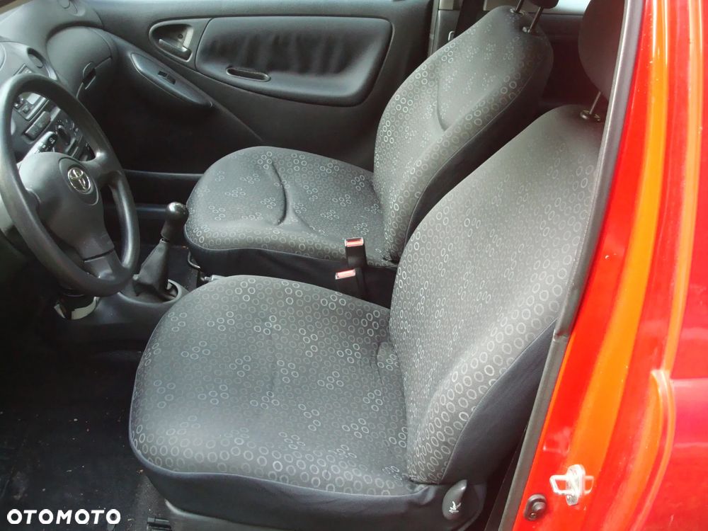 Toyota Yaris 1.0 VVT-i Sol - 12