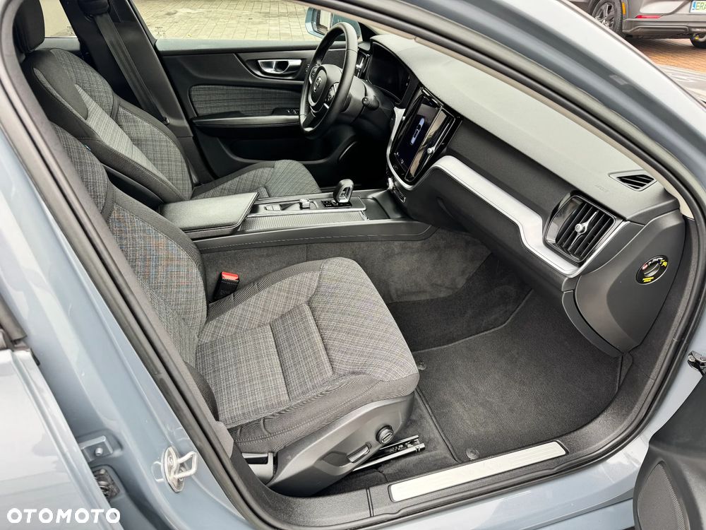 Volvo V60 B3 B DKG Essential - 15