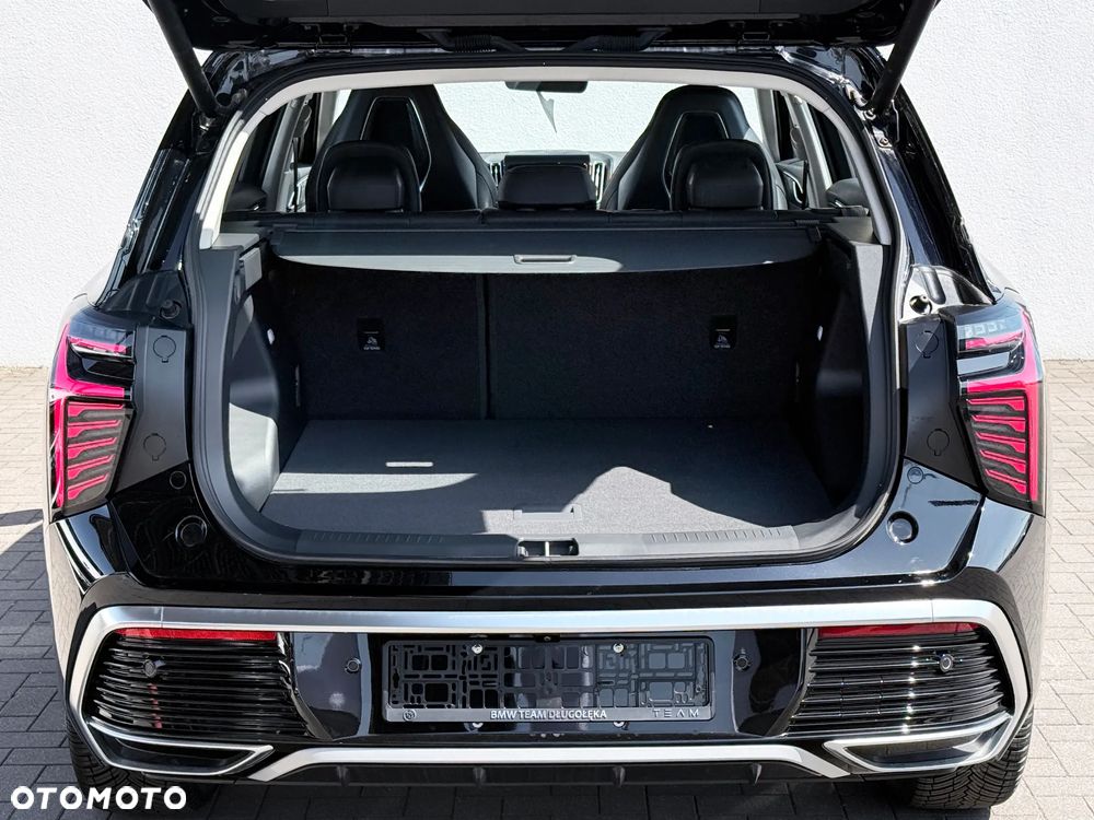 Hongqi HS3 - 17