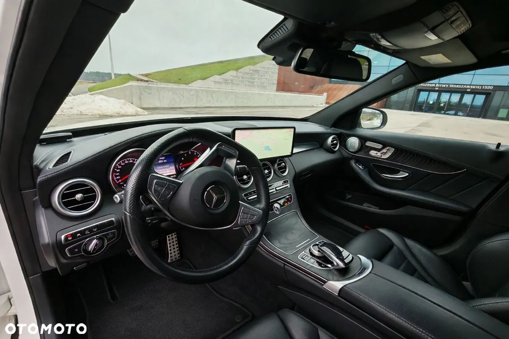 Mercedes-Benz Klasa C AMG 43 4-Matic - 9