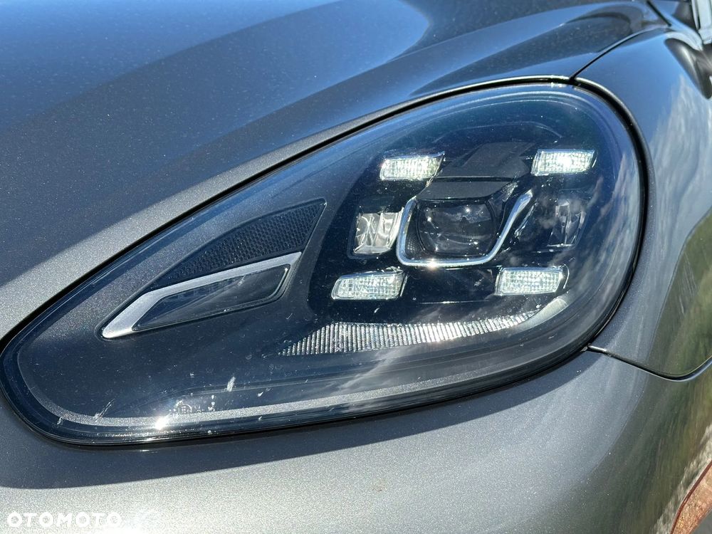 Porsche Cayenne S E-Hybrid - 34