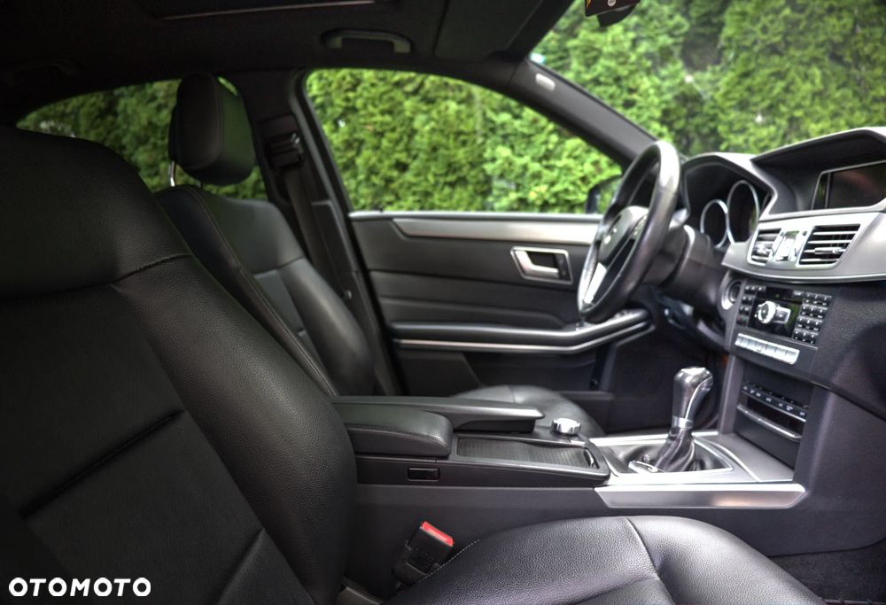 Mercedes-Benz Klasa E 220 BlueTEC Avantgarde - 14