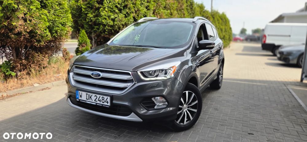 Ford Kuga 1.5 EcoBoost 2x4 Titanium - 3