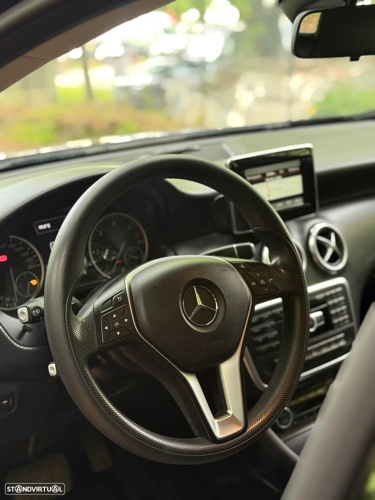 Mercedes-Benz A 200 CDI (BlueEFFICIENCY) 7G-DCT Urban - 11