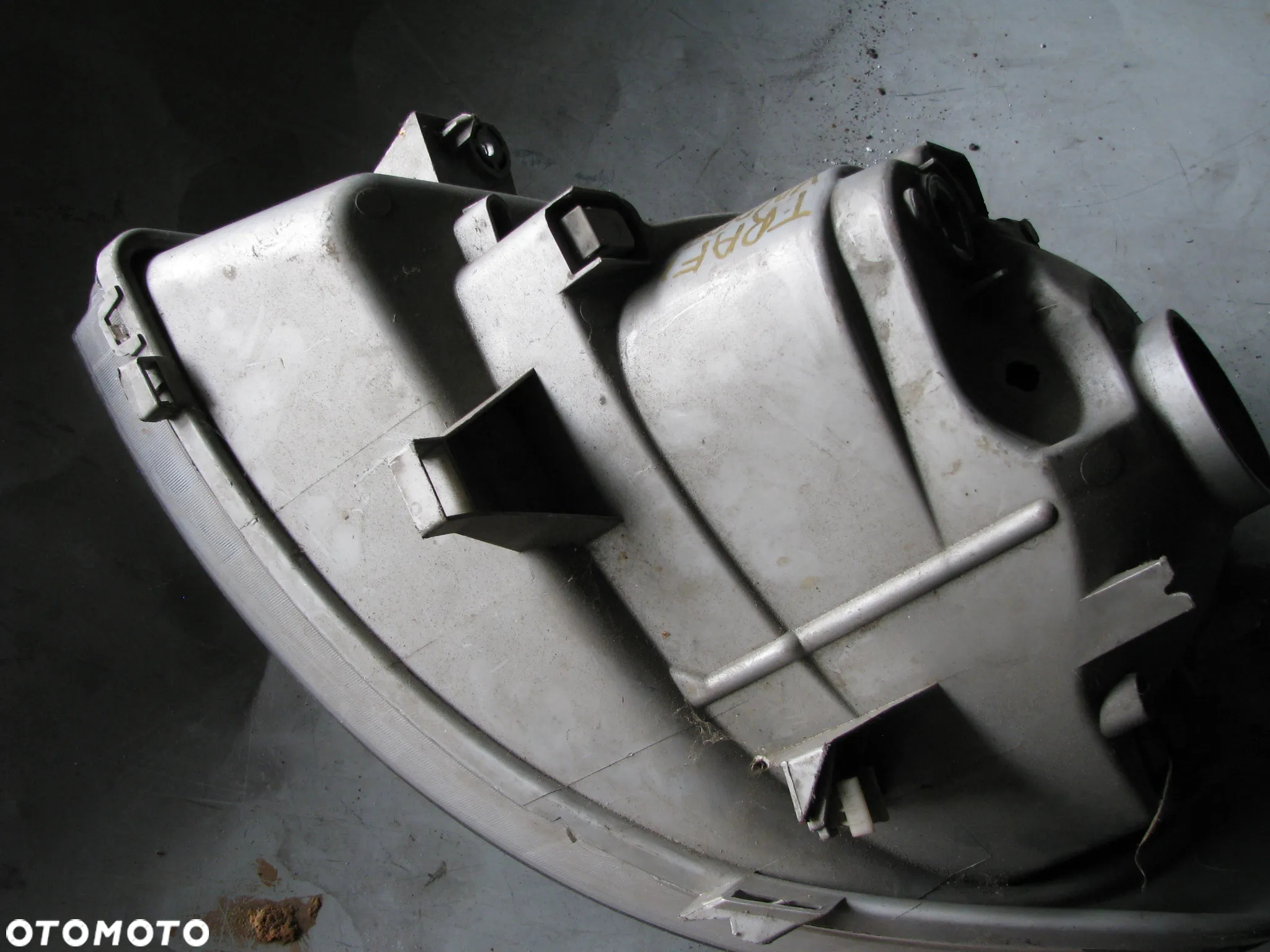 OPEL VIVARO A I 05r lampa prawa przod 7700311374 91165722 - 7