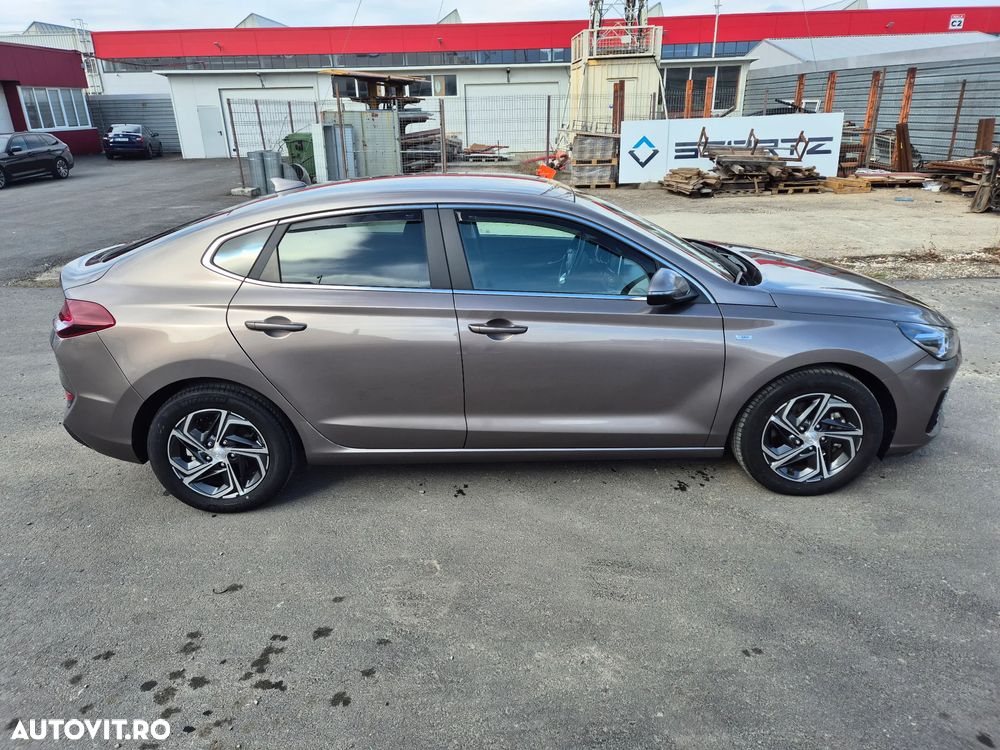 Hyundai i30 1.5 T-GDI MHEV 160CP Highway - 5