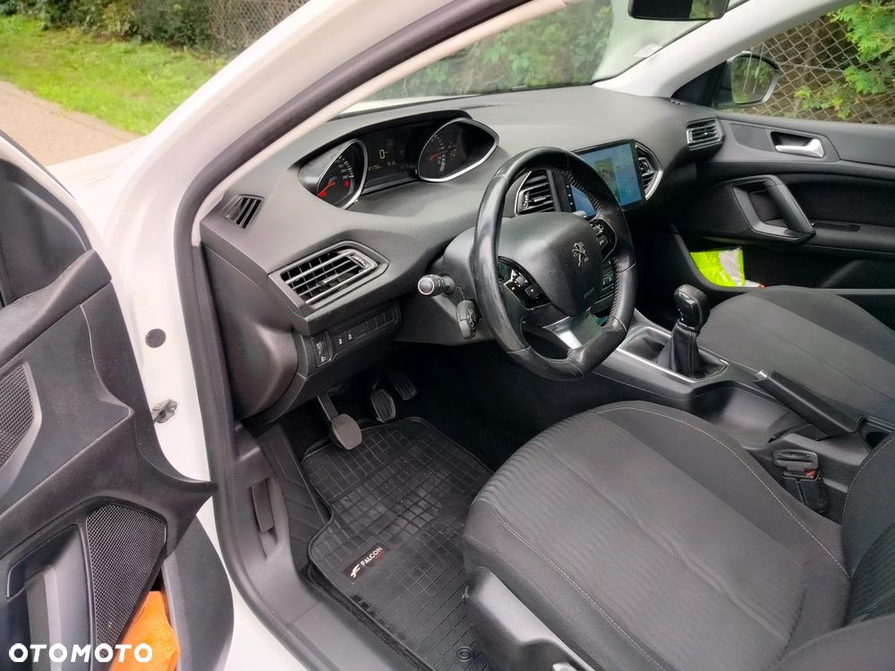 Peugeot 308 - 10