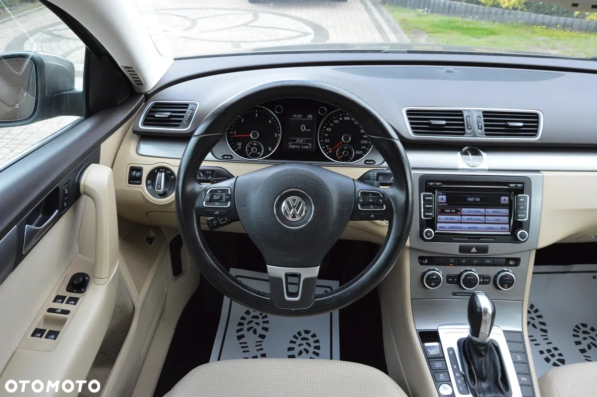 Volkswagen Passat 2.0 TDI Comfortline DSG - 15