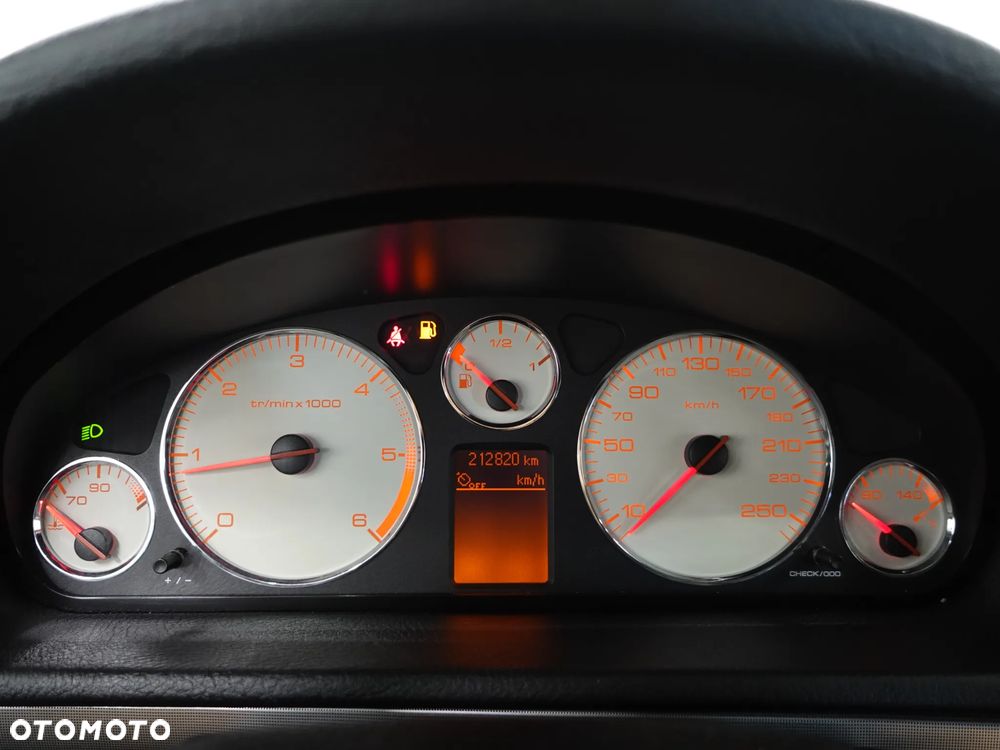 Peugeot 407 - 35