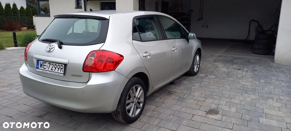 Toyota Auris 1.6 VVT-i Sol - 3