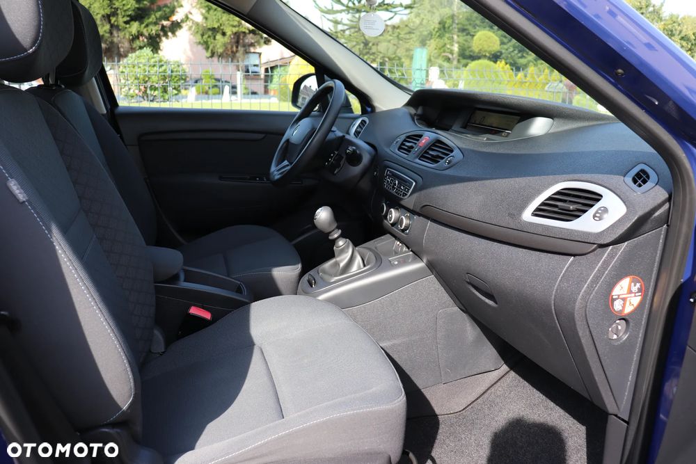 Renault Scenic 1.6 16V 110 Expression - 8