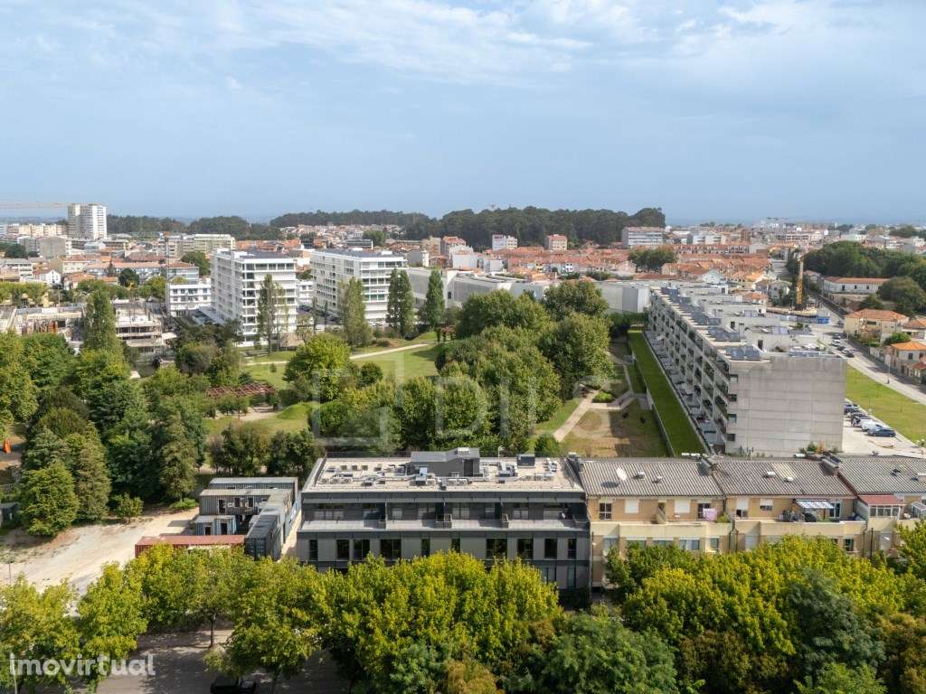 Loja com 546 m2 e garagem, Senhora da Hora - Grande imagem: 3/28