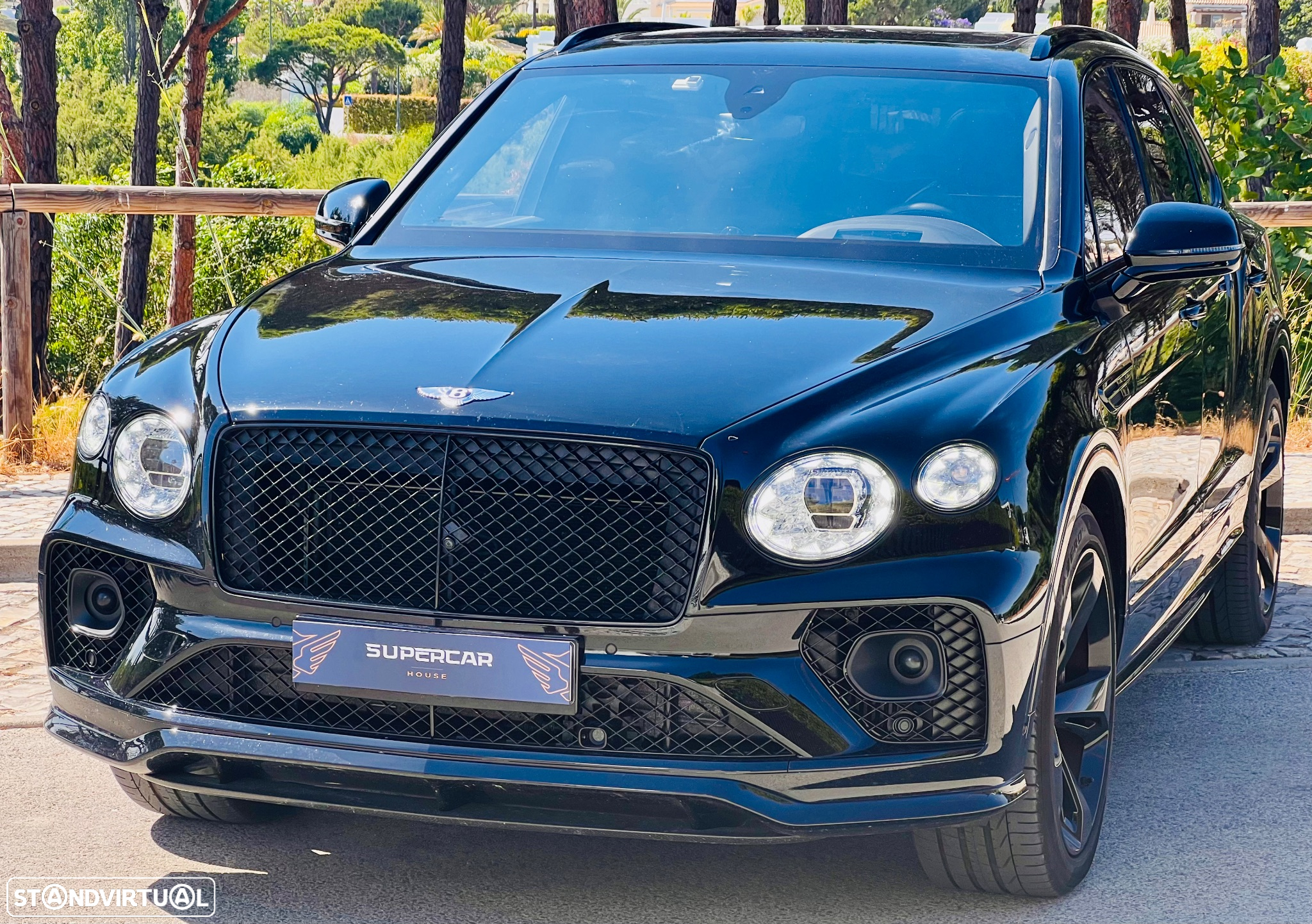 Bentley Bentayga - 19