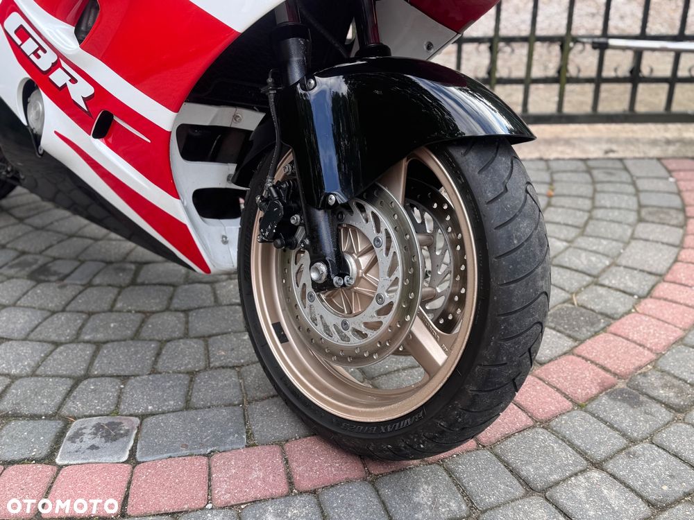 Honda CBR - 22