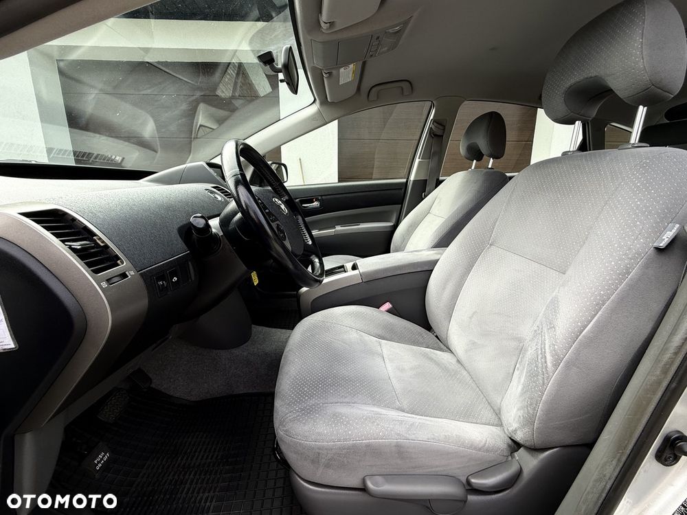 Toyota Prius 1.5 VVT-i Sol - 14