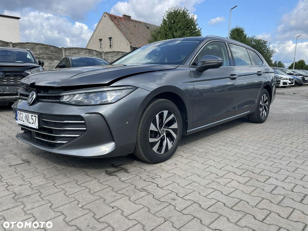 Volkswagen Passat Variant 2.0 TDI SCR Elegance DSG - 9