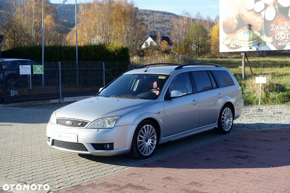 Ford Mondeo 3.0 V6 ST 220 - 3