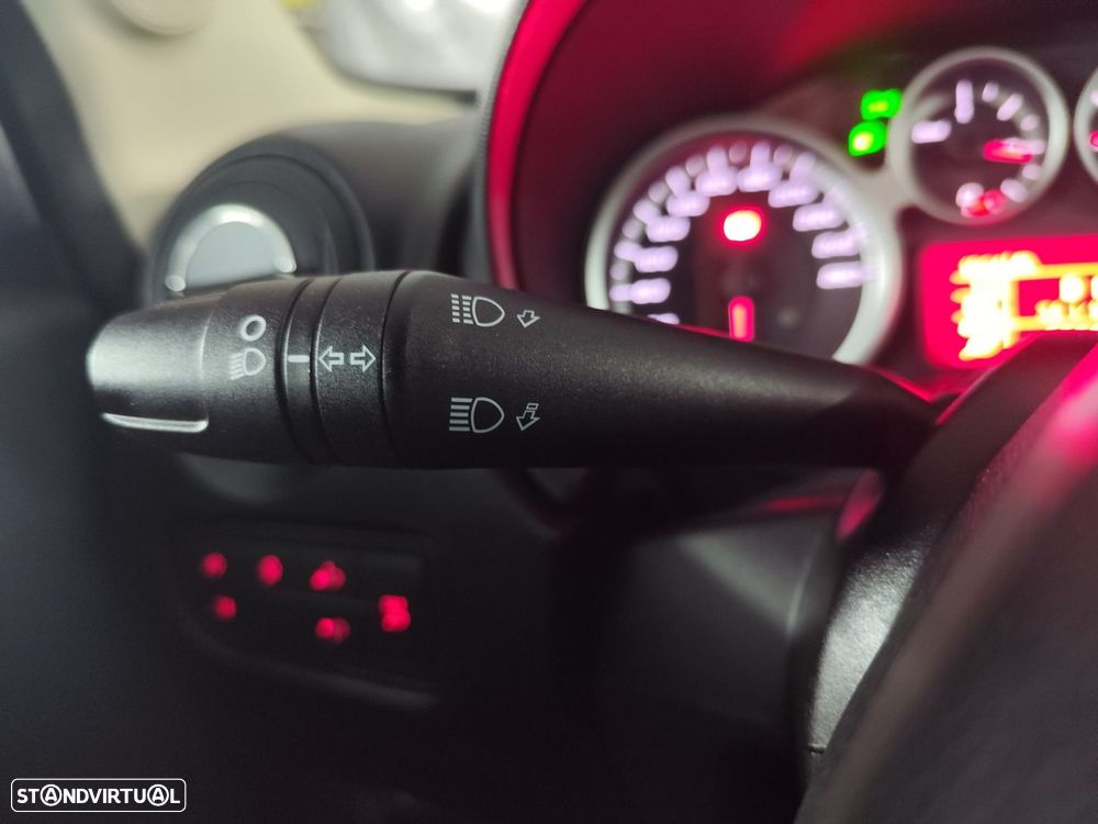 Alfa Romeo MiTo 1.3 JTD Distinctive S&S - 11