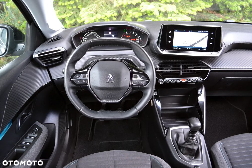 Peugeot 208 - 21
