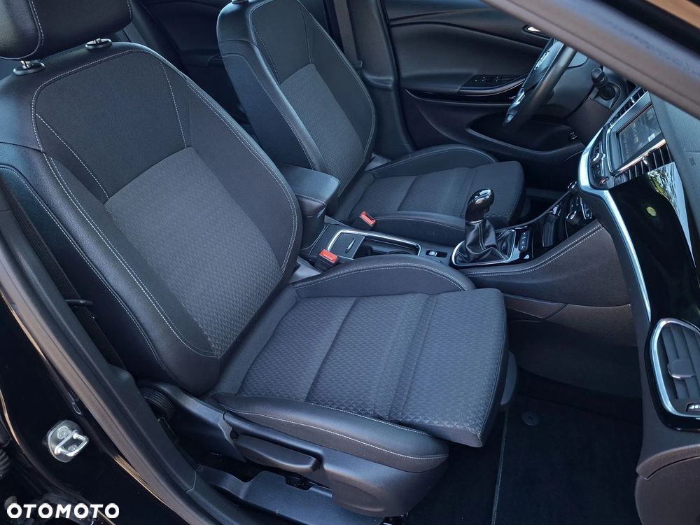 Opel Astra 1.4 Turbo Dynamic - 19