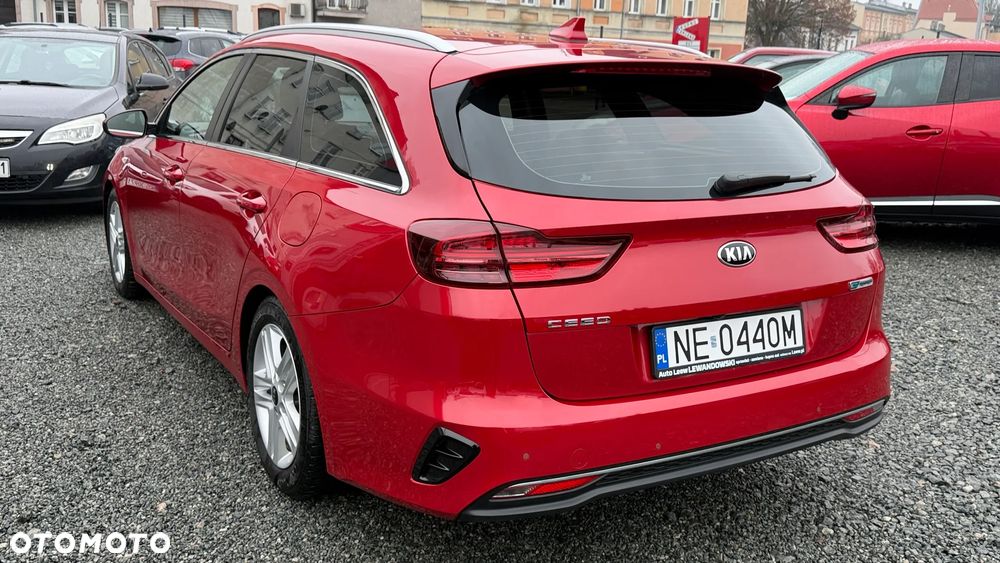 Kia Ceed - 12