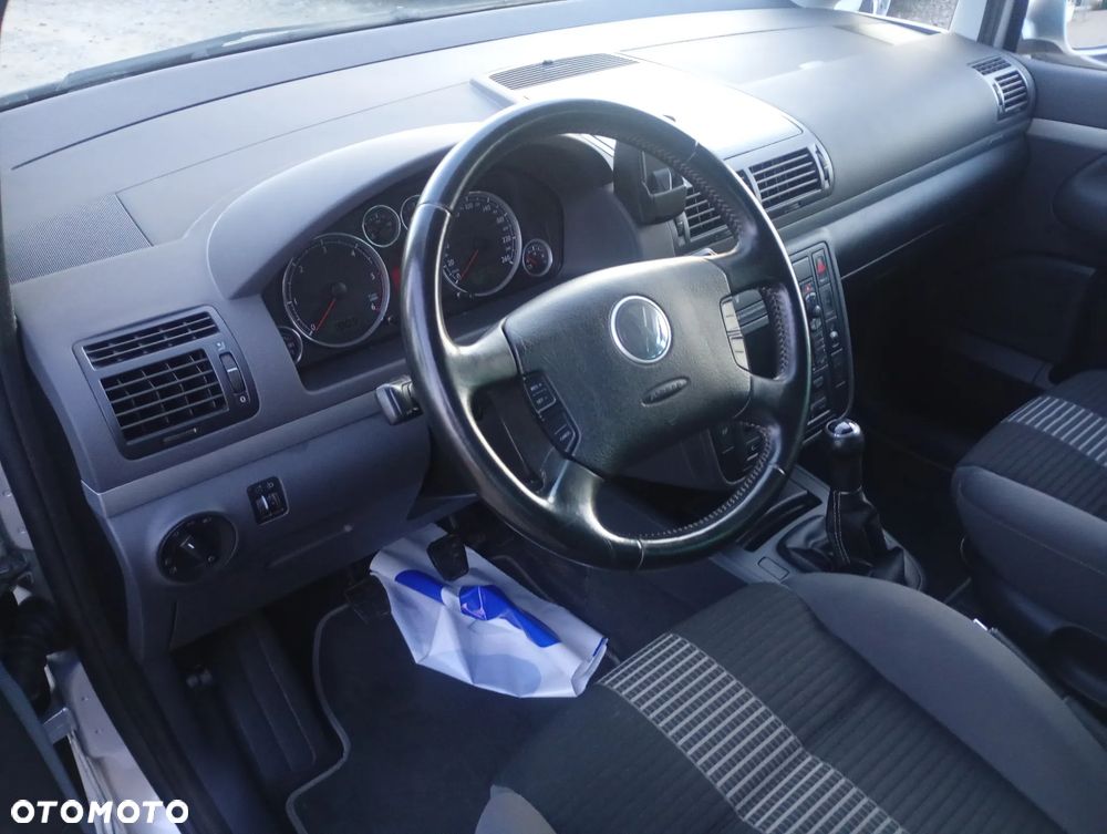 Volkswagen Sharan - 25