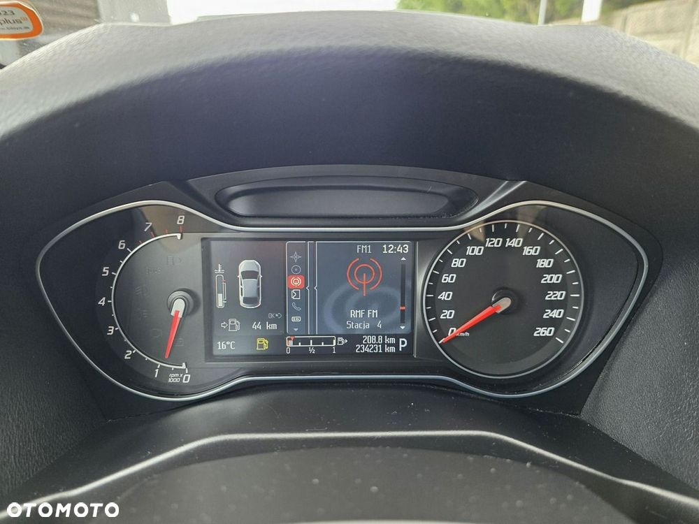 Ford Mondeo 2.0 EcoBoost Titanium - 18