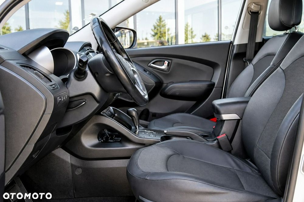 Hyundai ix35 2.0 CRDi 4WD Automatik Fifa World Cup Gold Edition - 17