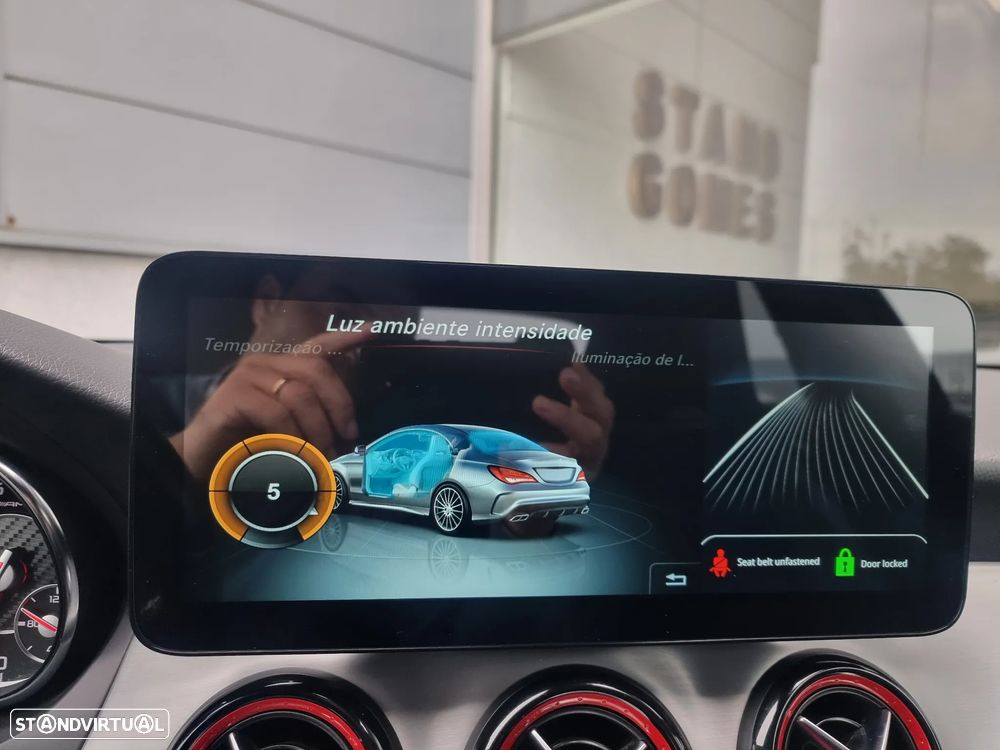 Mercedes-Benz CLA 45 AMG 4Matic 7G-DCT - 22