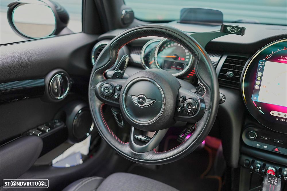MINI 5 Portas Cooper S Aut. - 9