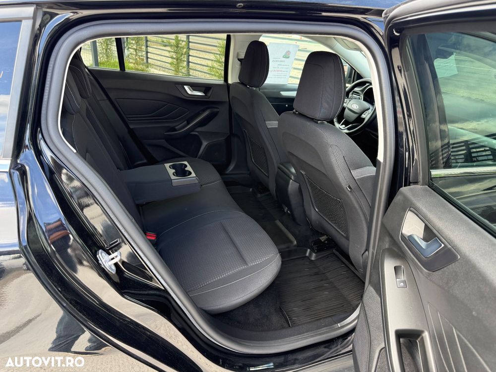 Ford Focus 1.5 EcoBlue Start-Stopp-System TITANIUM DESIGN - 9