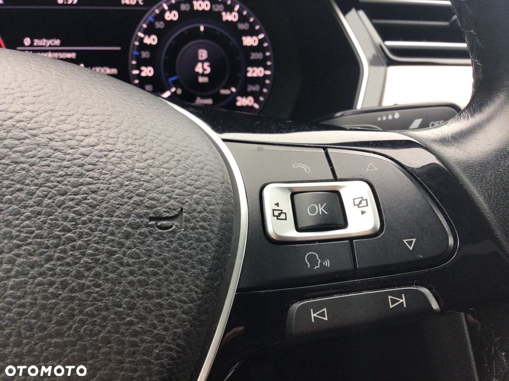 Volkswagen Passat 1.8 TSI BMT Highline DSG - 10