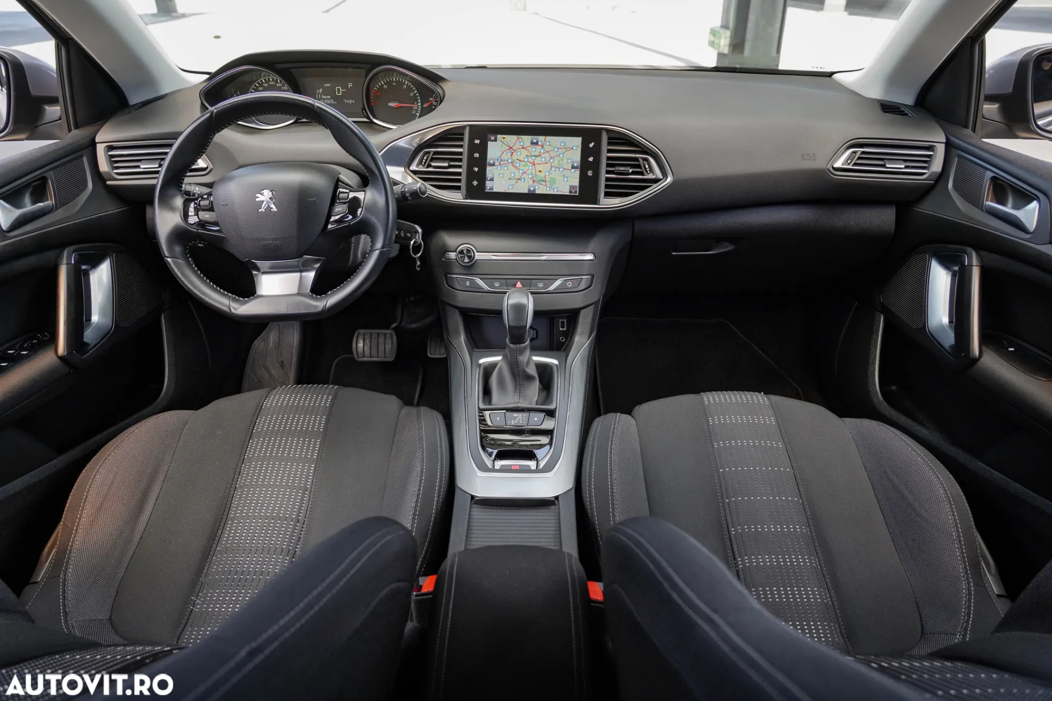 Peugeot 308 1.2L PureTech 130 S&S EAT8 Allure - 5