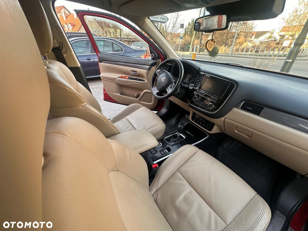 Mitsubishi Outlander 2.0 Instyle + 4WD CVT - 5