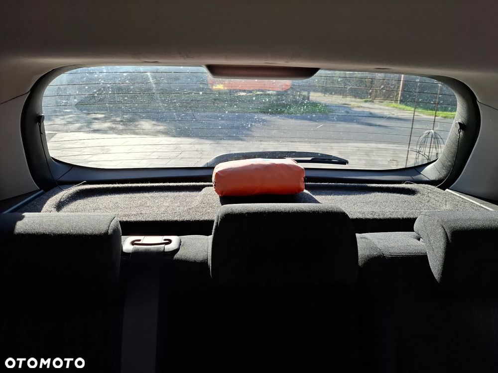 Toyota Auris 1.4 VVT-i Luna - 15