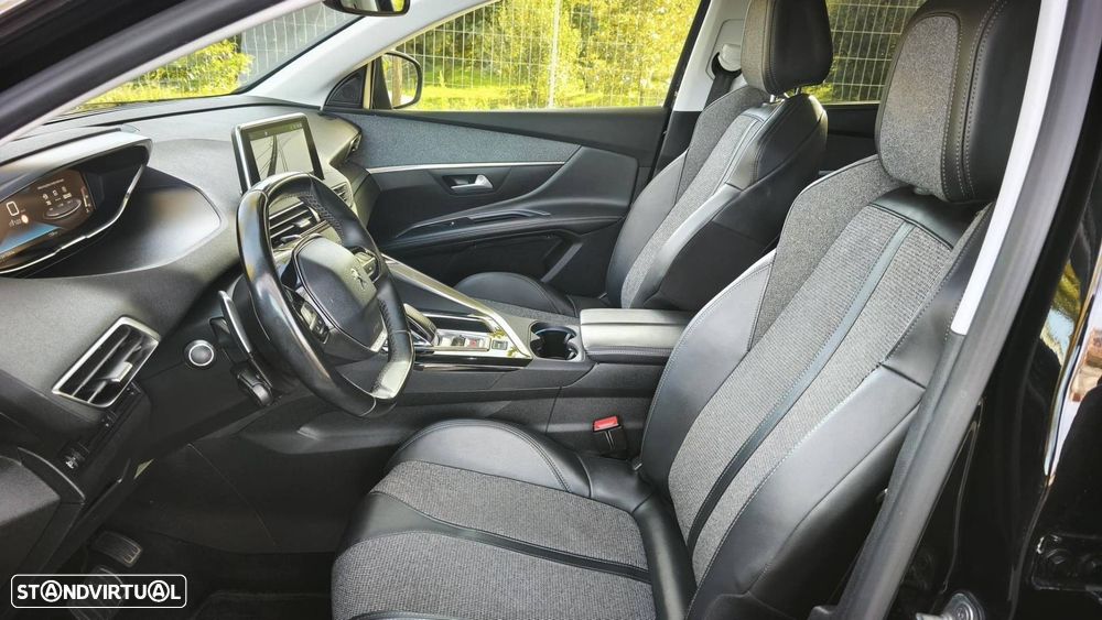 Peugeot 5008 1.5 BlueHDi Allure Pack EAT8 - 37