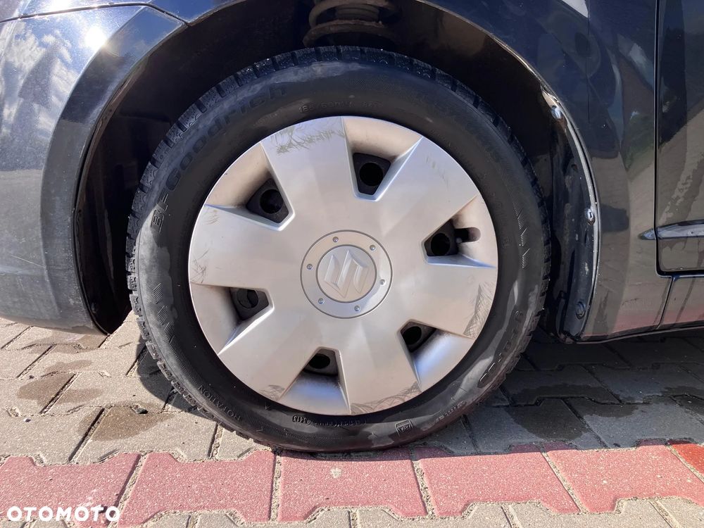 Suzuki Swift - 8