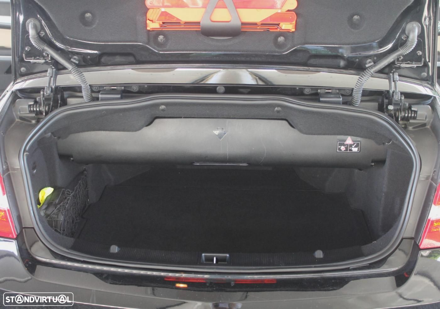 Mercedes-Benz E 250 CGi Avantgarde BlueEfficiency Auto - 40