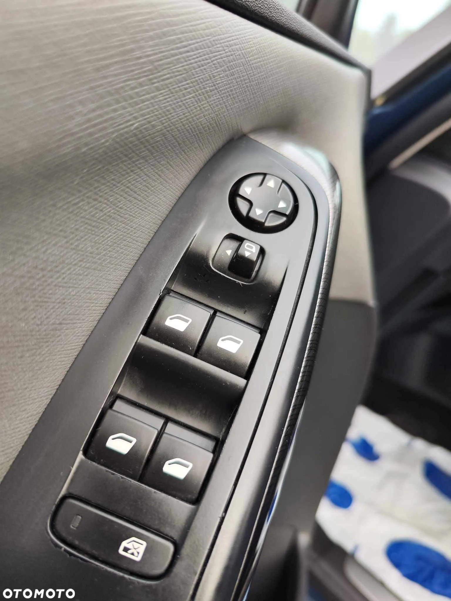 Citroën C4 Picasso 1.6 e-HDi Exclusive ETG6 - 32