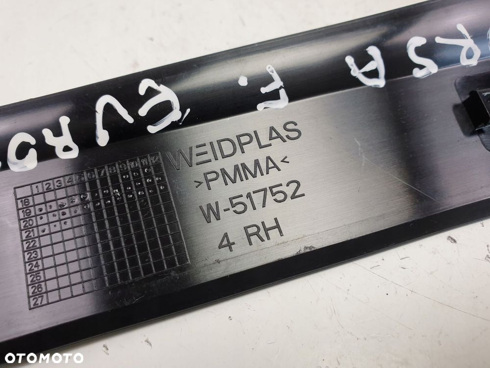 Opel Corsa F LISTWA DRZWI prawy tył Dekor W-51752 - 5