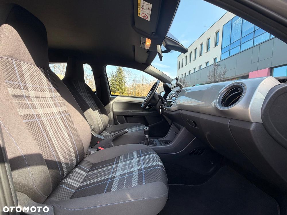 Volkswagen up! BlueMotion Technology club - 17