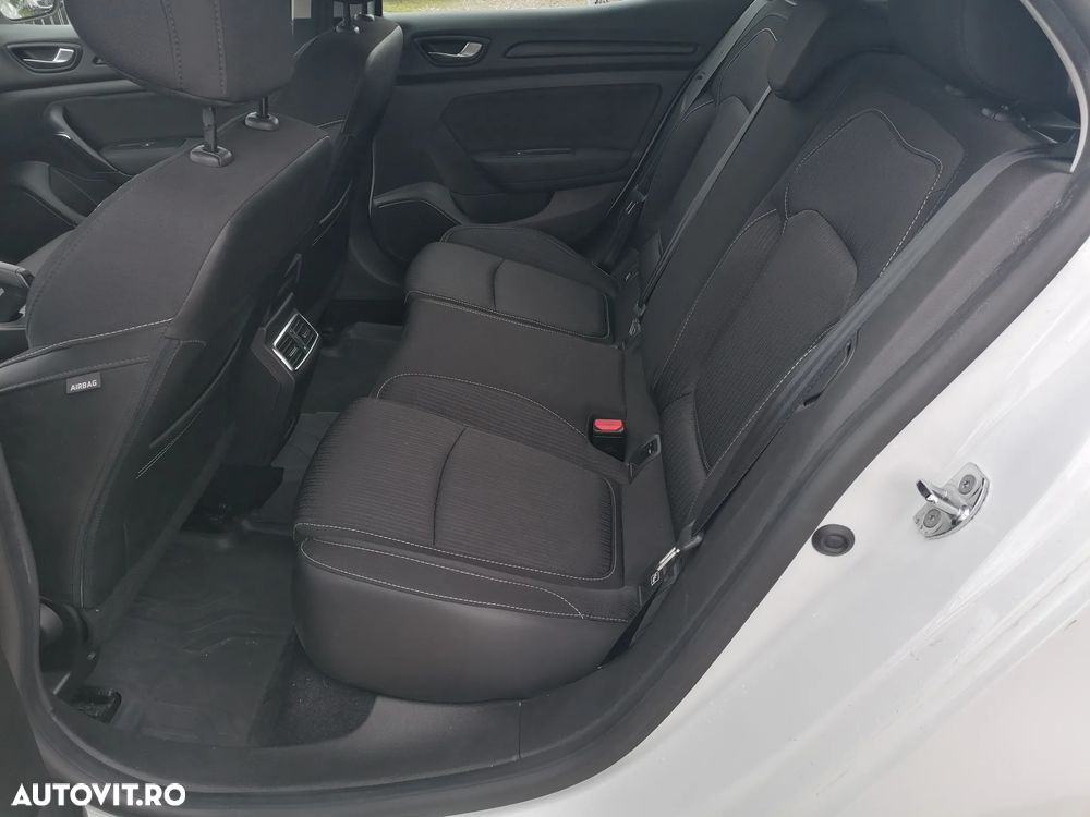 Renault Megane BLUE dCi Zen - 13
