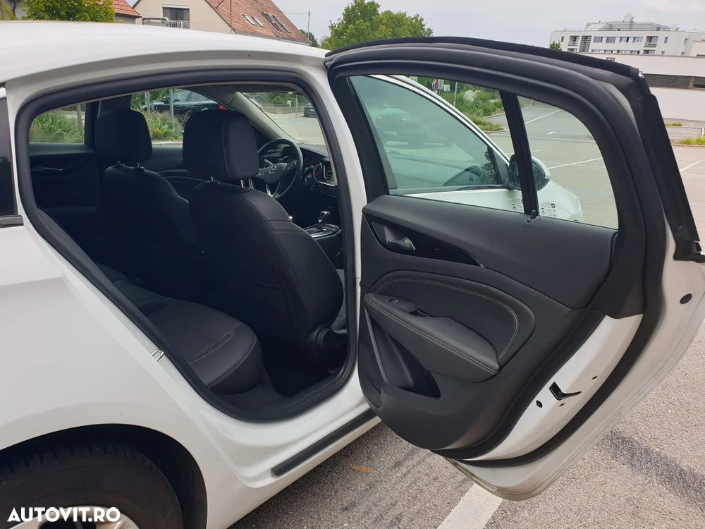 Opel Insignia - 12