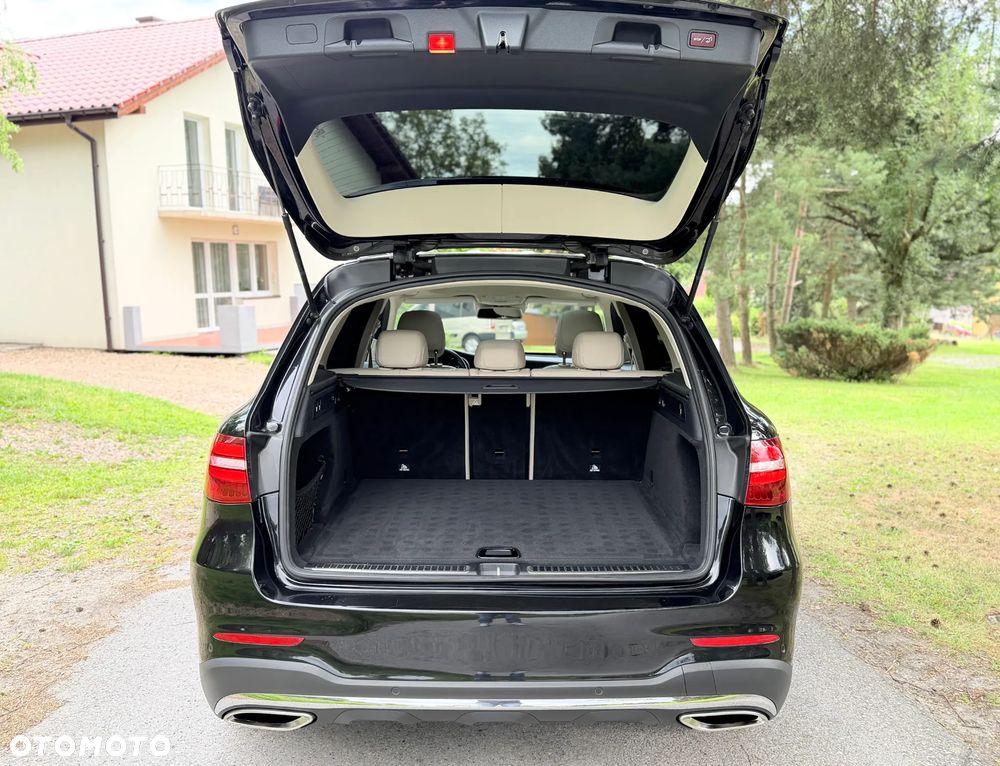 Mercedes-Benz GLC 250 4Matic 9G-TRONIC AMG Line - 30