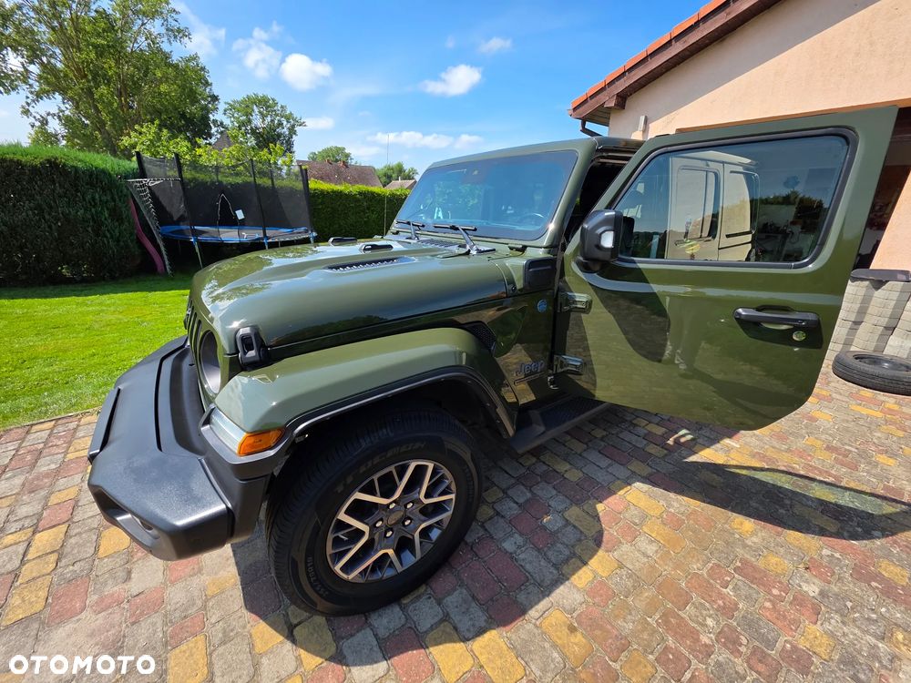 Jeep Wrangler - 2